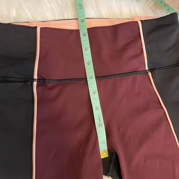 Athleta Velocity Stash Pocket Colourblock Capri - Picture 13 of 15